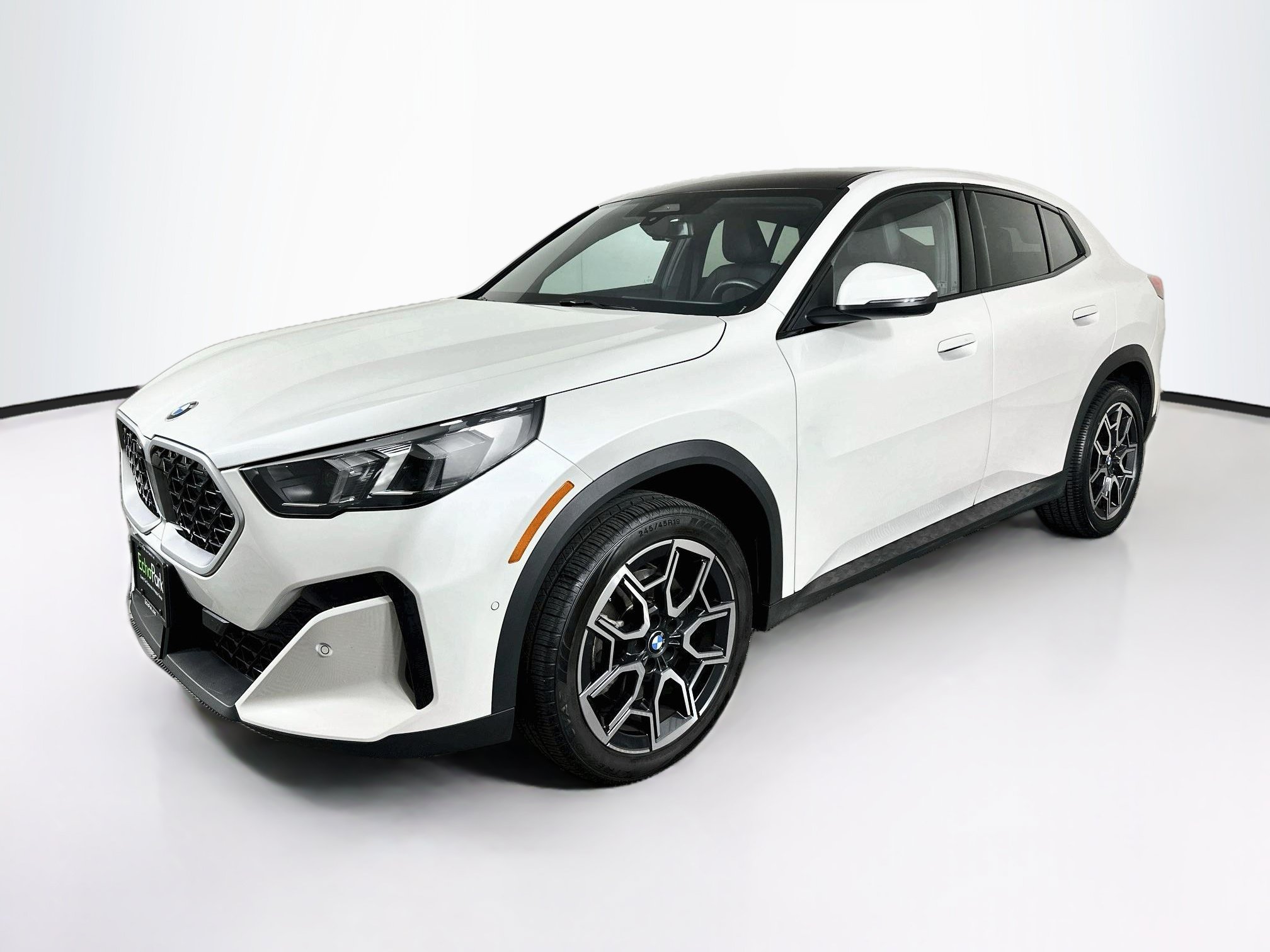 Used 2026 BMW X2 xDrive28i w/ Convenience Package AWD/4WD image 3