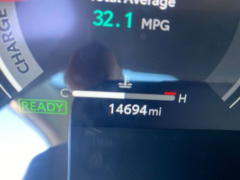 Used 2024 Toyota Highlander Platinum image 18