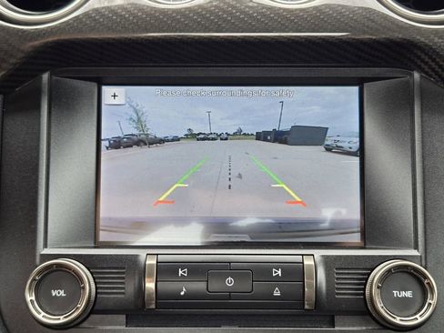 Used 2019 Ford Mustang Shelby GT350 w/ Technology Package RWD image 17