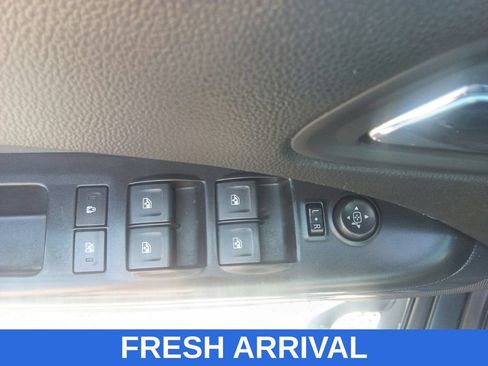 Used 2018 Chevrolet Colorado Z71 AWD/4WD image 19