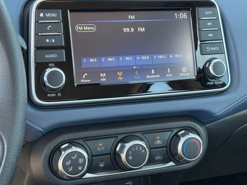 Certified 2025 Nissan Versa SV image 22