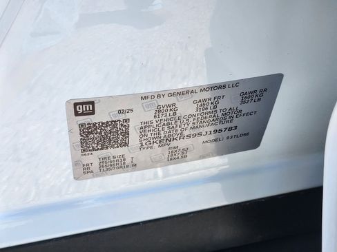 Used 2025 GMC Acadia Elevation FWD image 33
