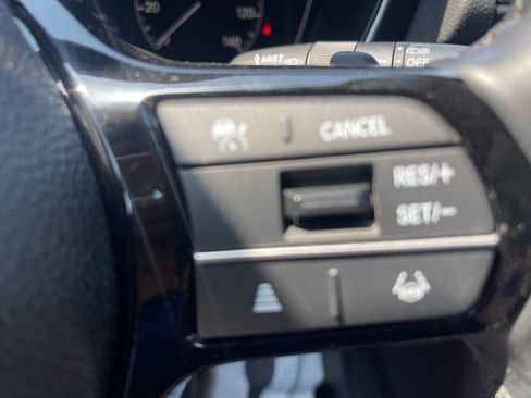 Used 2025 Honda Pilot EX-L image 32