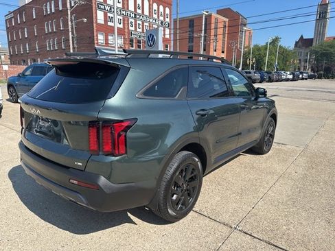 Used 2023 Kia Sorento S w/ Panoramic Sunroof Package image 5