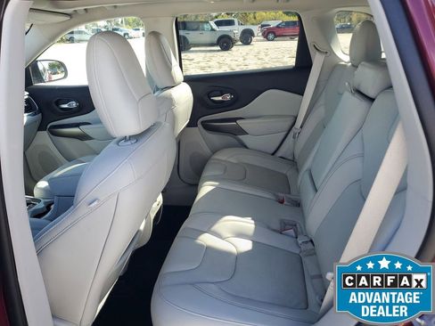 Used 2021 Jeep Cherokee Latitude Lux w/ Sun & Sound Group image 24