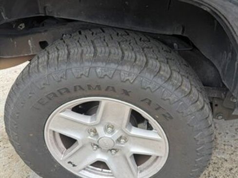 Used 2012 Jeep Wrangler Sport image 7