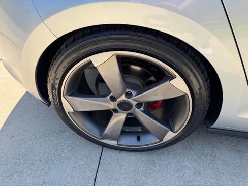 Used 2016 Volkswagen Golf 4-Door FWD image 20