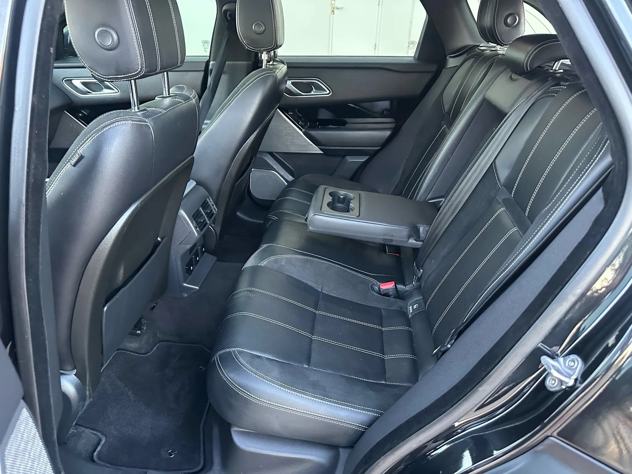Used 2020 Land Rover Range Rover Velar R-Dynamic S AWD/4WD image 20