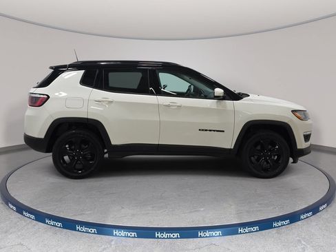 Used 2019 Jeep Compass Latitude AWD/4WD image 5