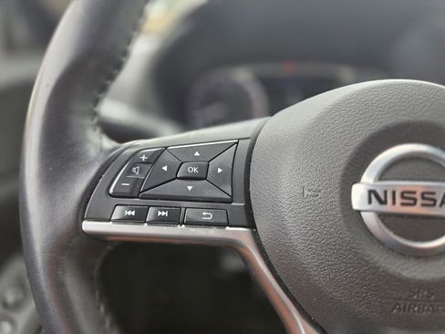 Used 2021 Nissan Sentra SV FWD image 17