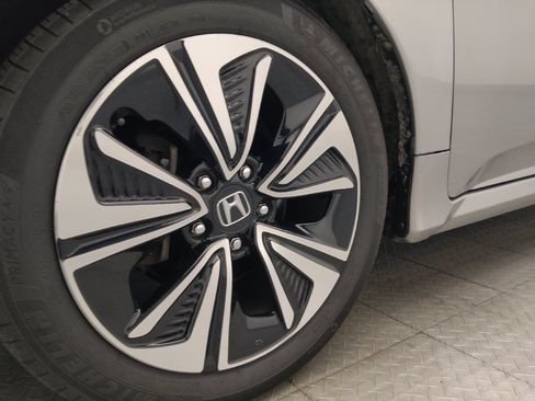 Used 2018 Honda Civic EX-L image 31