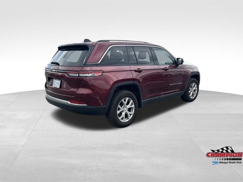 Used 2023 Jeep Grand Cherokee Limited AWD/4WD image 4