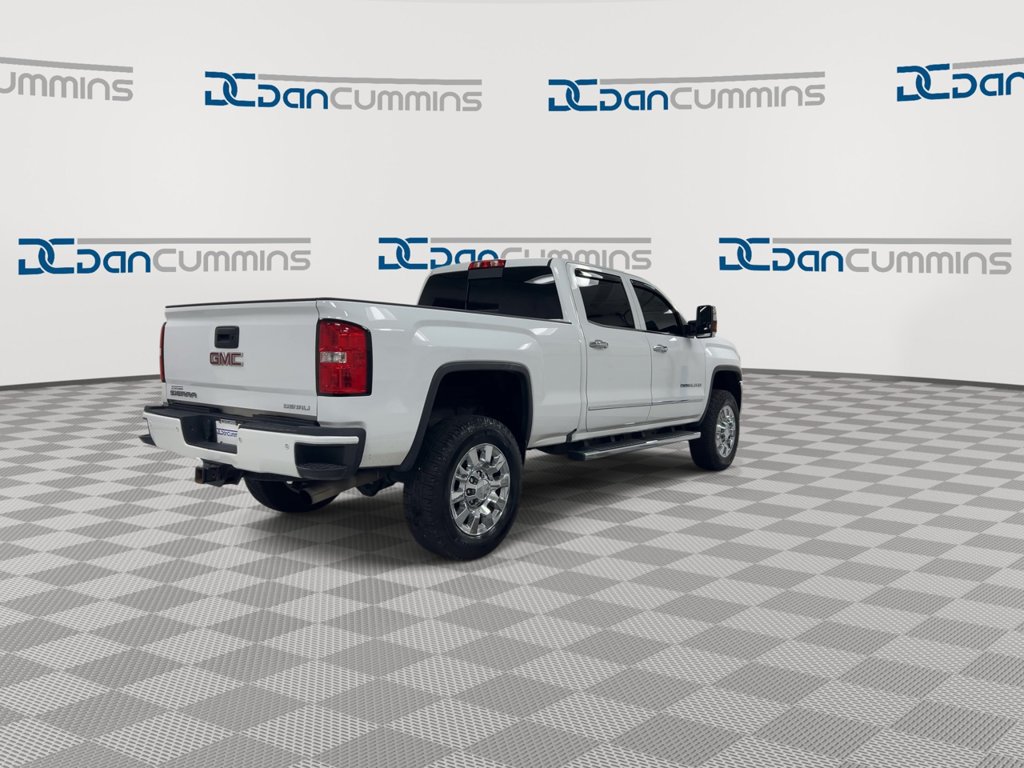 Used 2017 GMC Sierra 2500 Denali w/ Suspension Package, Off-Road AWD/4WD image 8
