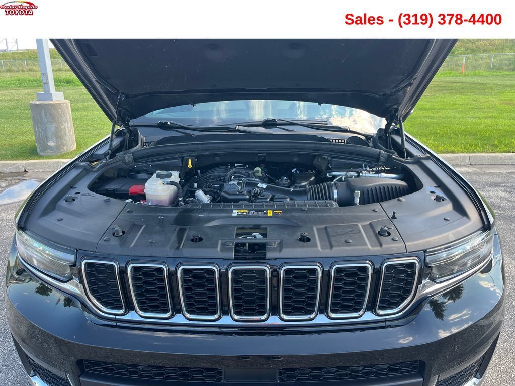 Used 2024 Jeep Grand Cherokee L Limited AWD/4WD image 20