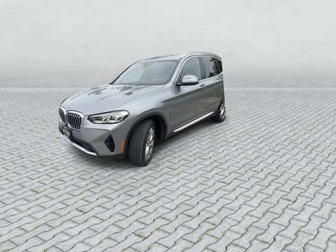 Used 2024 BMW X3 xDrive30i w/ Premium Package AWD/4WD image 3