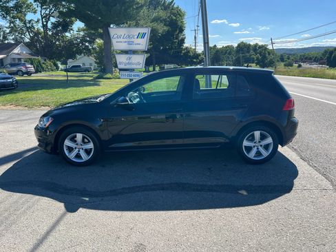 Used 2017 Volkswagen Golf SE FWD image 4