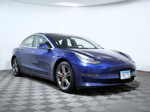 Used 2018 Tesla Model 3 Long Range image 1