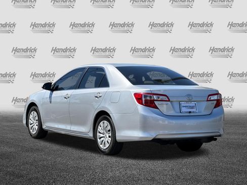Used 2012 Toyota Camry LE FWD image 7