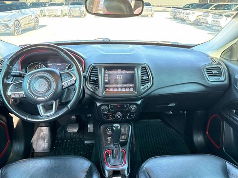 Used 2018 Jeep Compass Trailhawk w/ Cold Weather Group AWD/4WD image 15