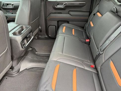 Used 2022 GMC Sierra 1500 AT4 w/ AT4 Preferred Package image 15