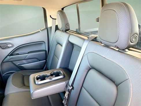 Used 2022 GMC Canyon AT4 image 19