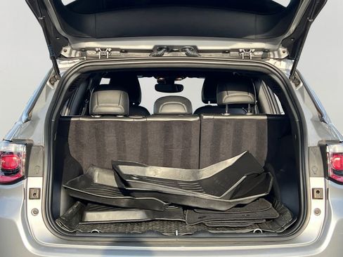 Used 2023 Jeep Compass Limited image 9