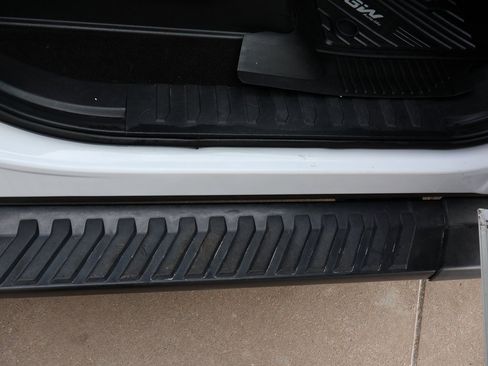 Used 2020 Ford F150 Lariat w/ Equipment Group 502A Luxury image 12