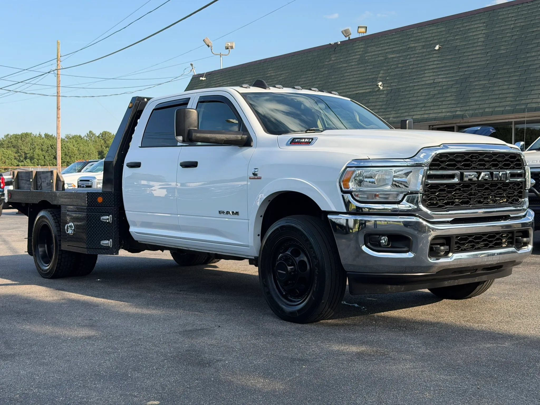 Used 2020 RAM 3500 Tradesman w/ Chrome Appearance Group AWD/4WD image 3