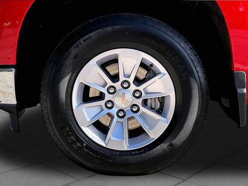 Used 2026 Chevrolet Silverado 1500 LT RWD image 11