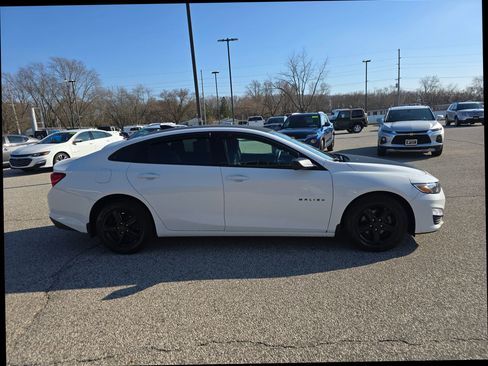 Used 2019 Chevrolet Malibu LS image 5