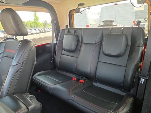 Used 2018 Jeep Wrangler Rubicon AWD/4WD image 29