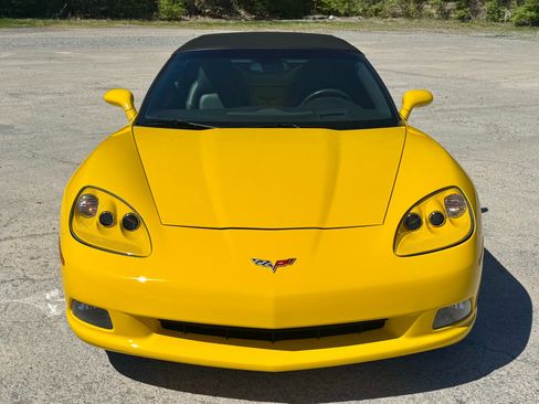 Used 2007 Chevrolet Corvette Convertible w/ Preferred Equipment Group image 9