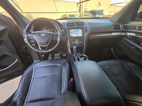Used 2018 Ford Explorer Platinum AWD/4WD image 14