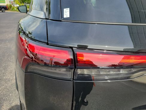 Certified 2026 INFINITI QX60 Luxe w/ Cargo Package FWD image 10