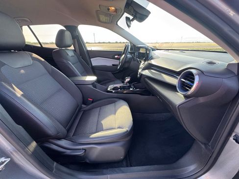 Used 2024 Chevrolet Trax LT w/ Driver Confidence Package FWD image 18