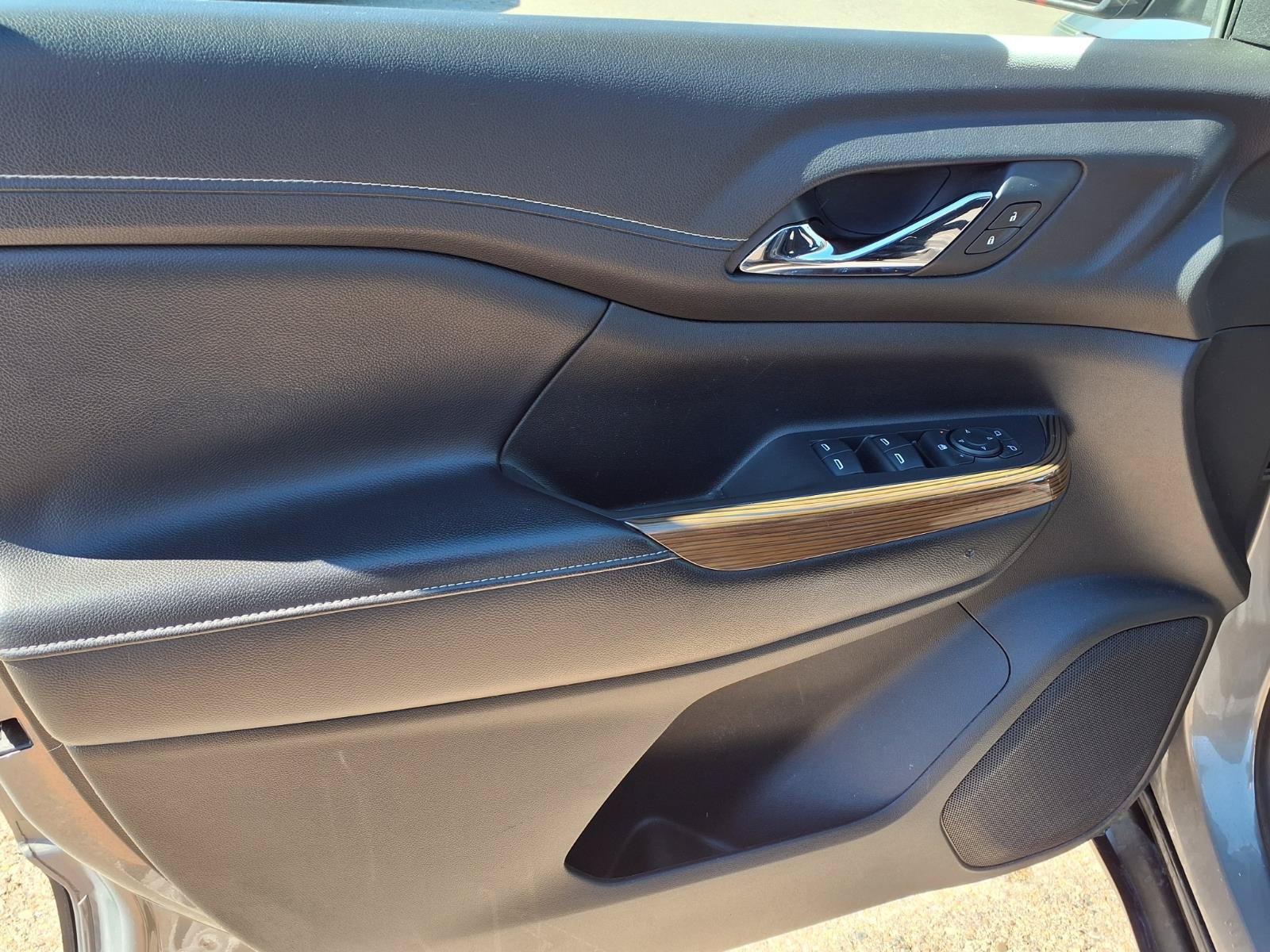 Used 2019 GMC Acadia SLE FWD image 13