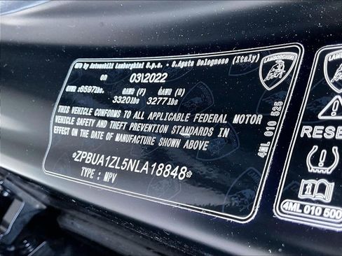 Used 2022 Lamborghini Urus AWD/4WD image 35