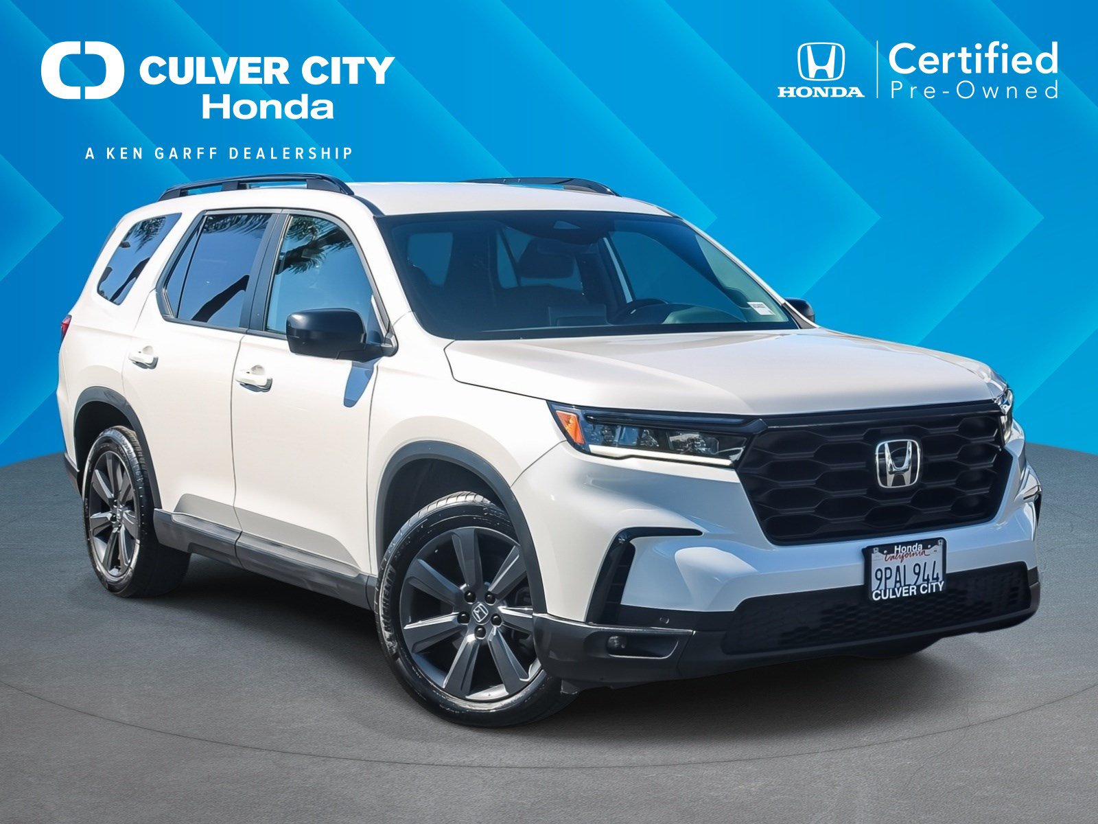 Certified 2025 Honda Pilot Sport image 1