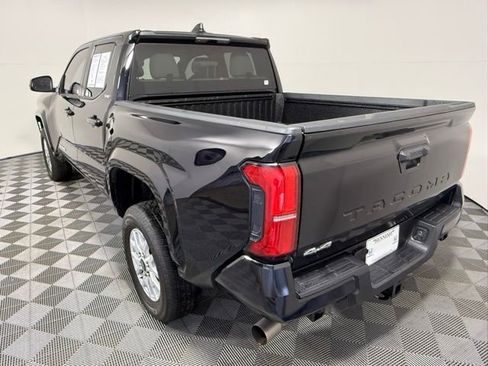 Used 2024 Toyota Tacoma SR5 AWD/4WD image 4