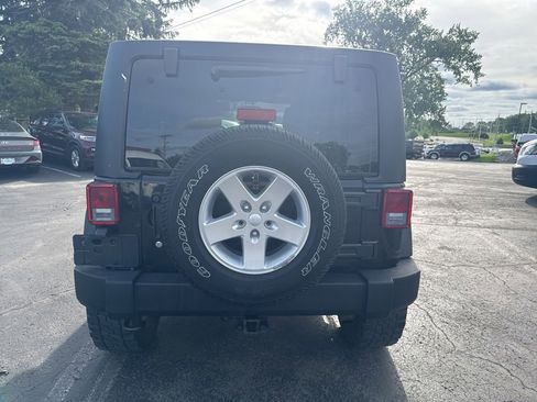 Used 2014 Jeep Wrangler Unlimited Sport w/ Quick Order Package 24S AWD/4WD image 4