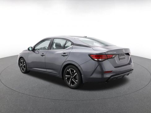 Used 2025 Nissan Sentra SV FWD image 5