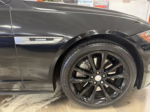 Used 2016 Jaguar XF R-Sport AWD/4WD image 33