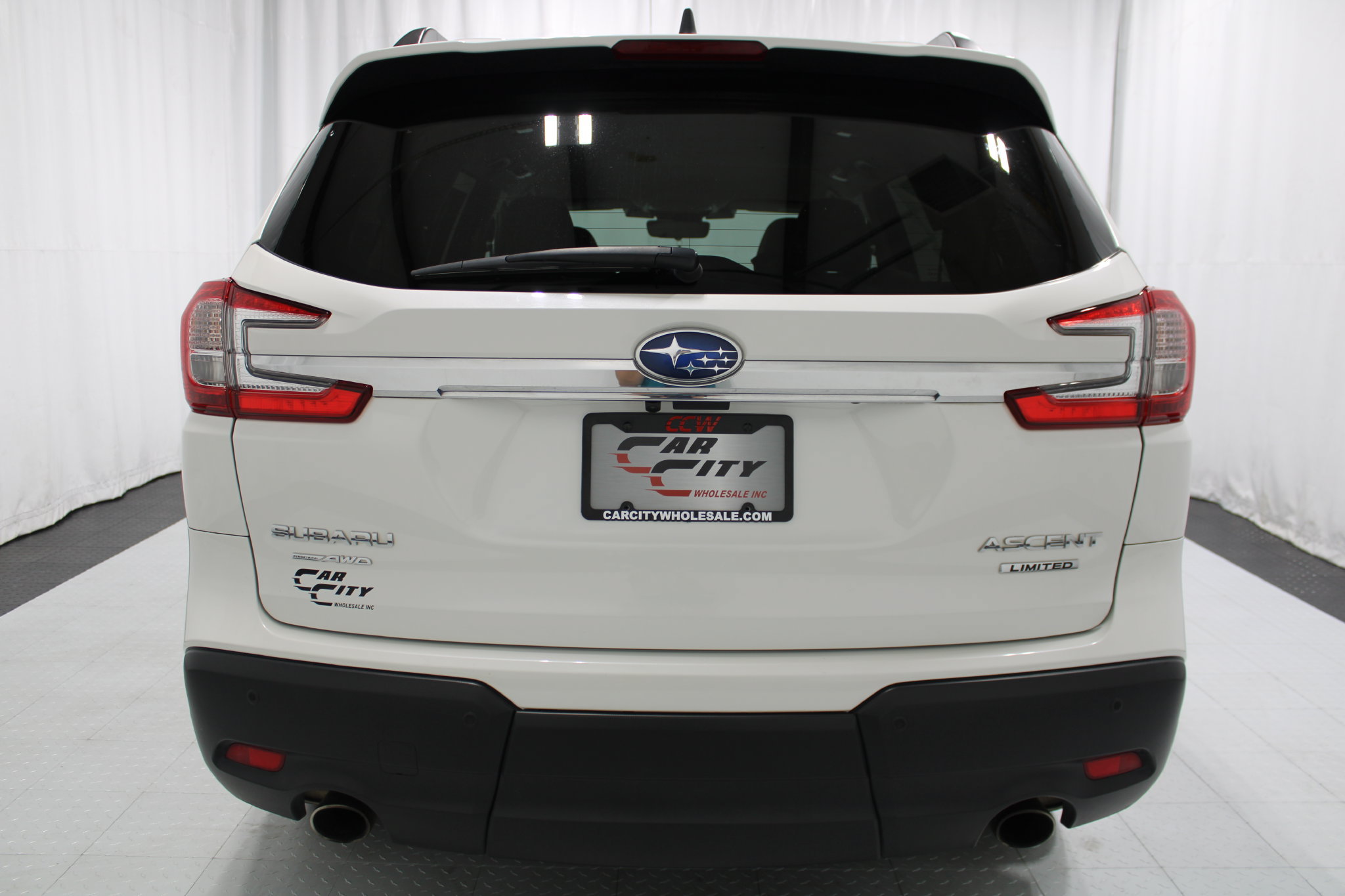 Used 2023 Subaru Ascent Limited AWD/4WD image 7