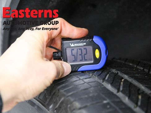 Used 2023 Chevrolet Traverse LS image 30