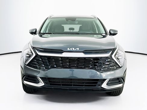 Used 2024 Kia Sportage EX AWD/4WD image 2
