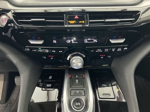 Used 2023 Acura MDX SH-AWD image 17