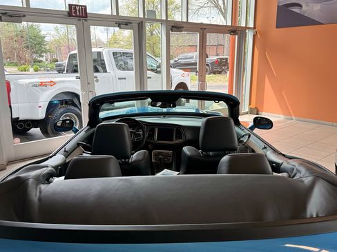 Used 2023 Dodge Challenger SRT Hellcat image 6