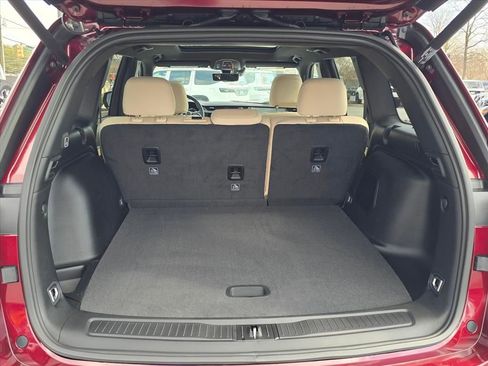 New 2026 Jeep Grand Cherokee Limited image 8