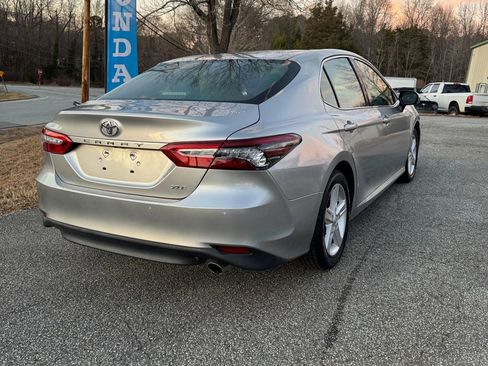 Used 2018 Toyota Camry XLE w/ Protection Package (Q2) FWD image 4