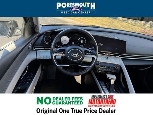 Used 2024 Hyundai Elantra Limited image 7